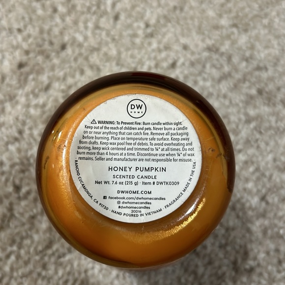 DW Home Honey Pumpkin Candle Hand Poured - Picture 7 of 7
